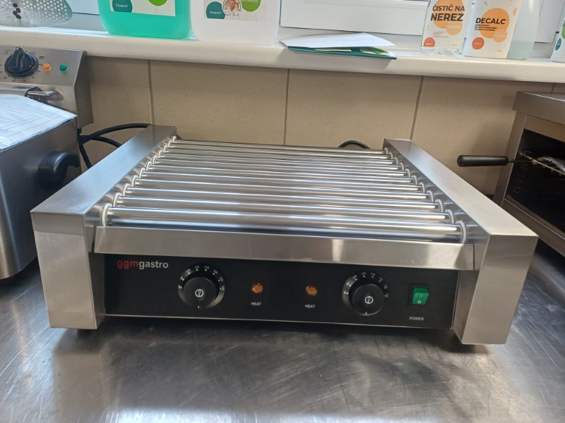 Gril na klobásy a párky - 11 válečků