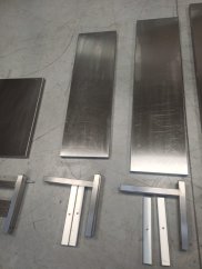 Nástěnná police  100 x 30cm