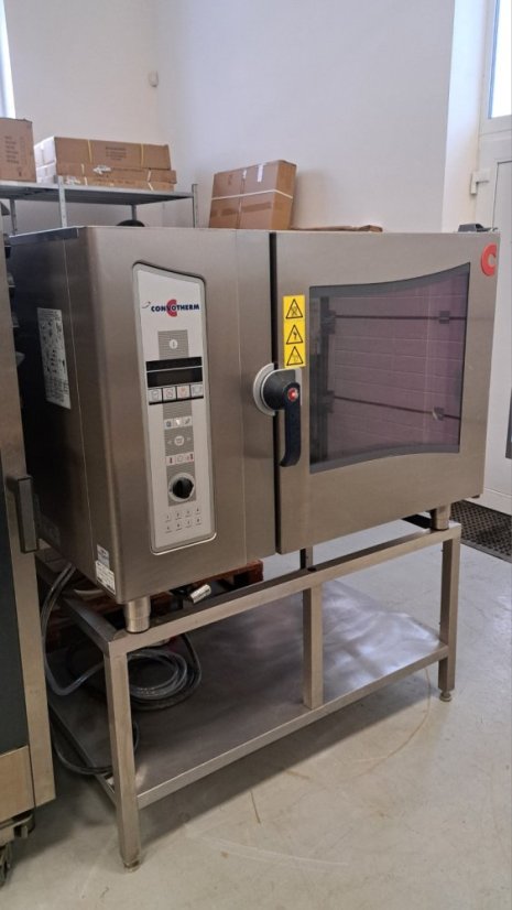 Konvektomat Convotherm OEB 6.20 s automat. mytím a podstavcem