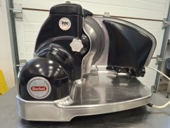 Berkel 834 – nářezový kráječ potravin