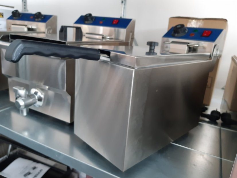 Elektrická fritéza EF-081