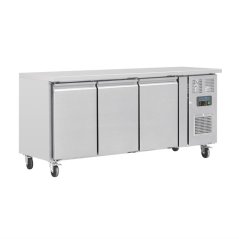 Polar třídveřový chladicí stůl 339l