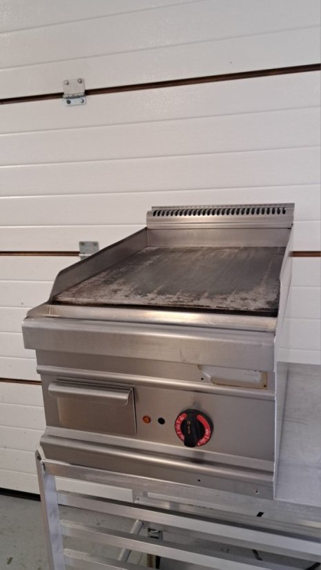 Elektrická grilovací deska GIGA hladká