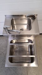 Nerezová výlevka se dřezem