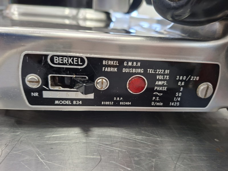 Berkel 834 – nářezový kráječ potravin