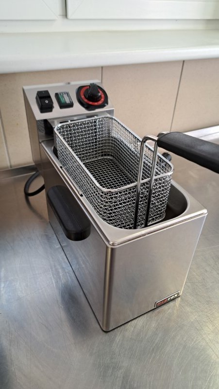 Elektrická stolní fritéza REDFOX 230V