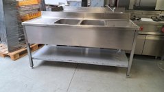 Umývací nerezový stůl 1800x700 mm se spodní policí a 2 dřezy uprostřed