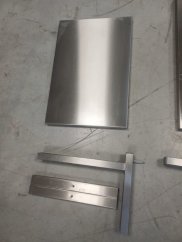 Nástěnná police  60 x 40cm