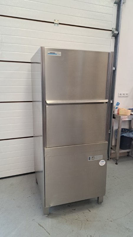 Korbová myčka Winterhalter GS 650